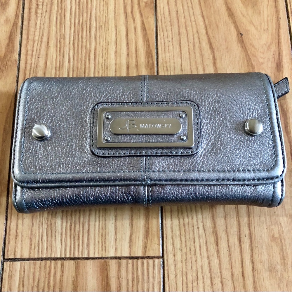B. Makowsky Metallic Silver Wallet